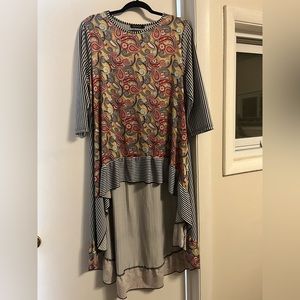 Nuggles Paisly High Low Top